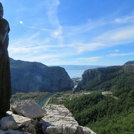 Apartment Hana Omiš Екстериор снимка