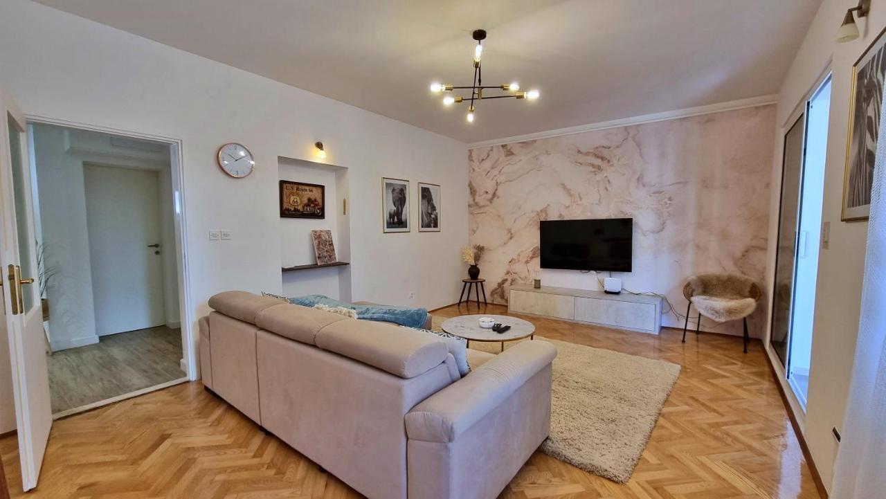 Apartment Hana Omiš Екстериор снимка