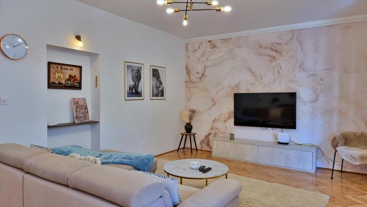 Apartment Hana Omiš Екстериор снимка