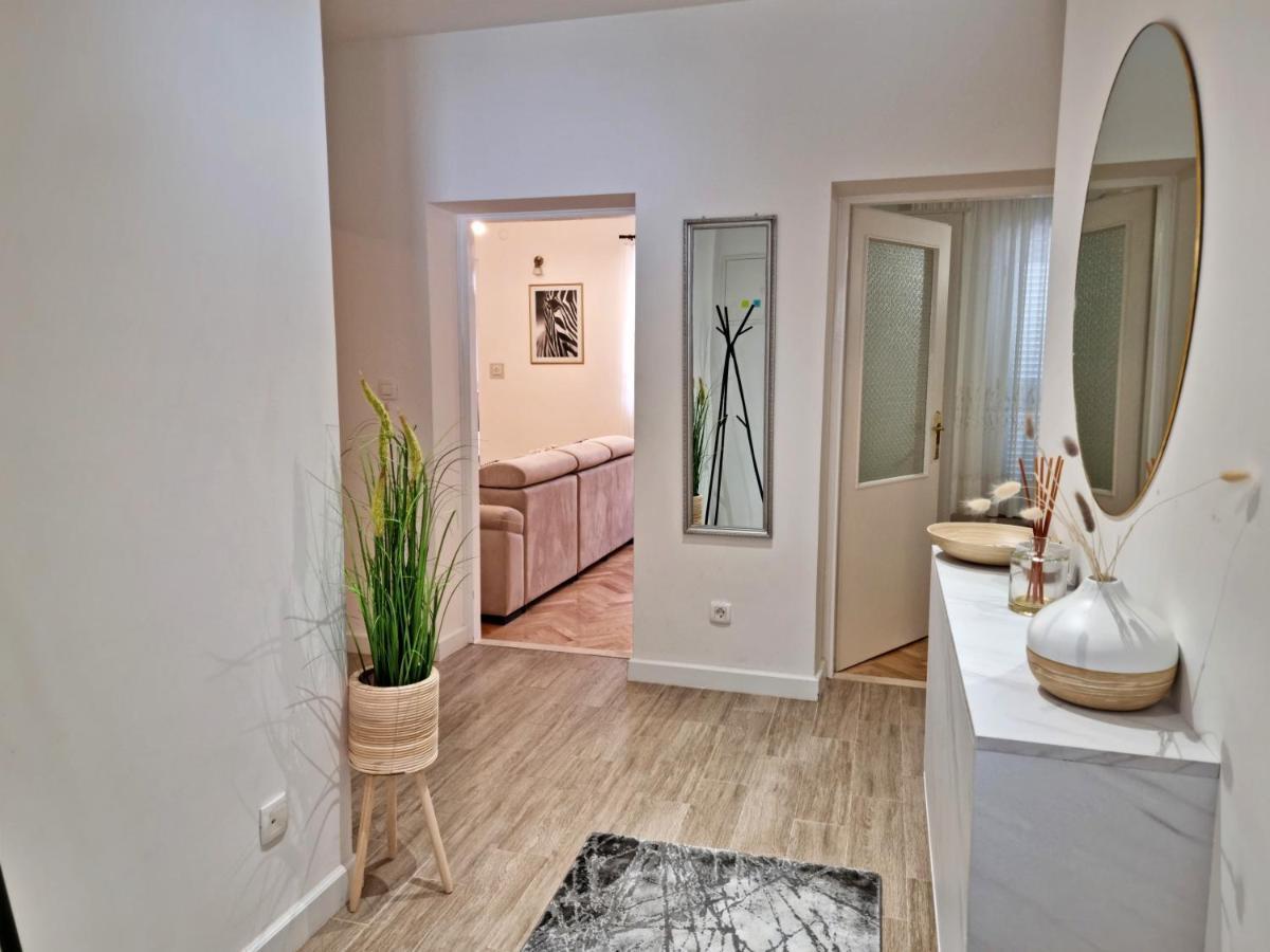 Apartment Hana Omiš Екстериор снимка
