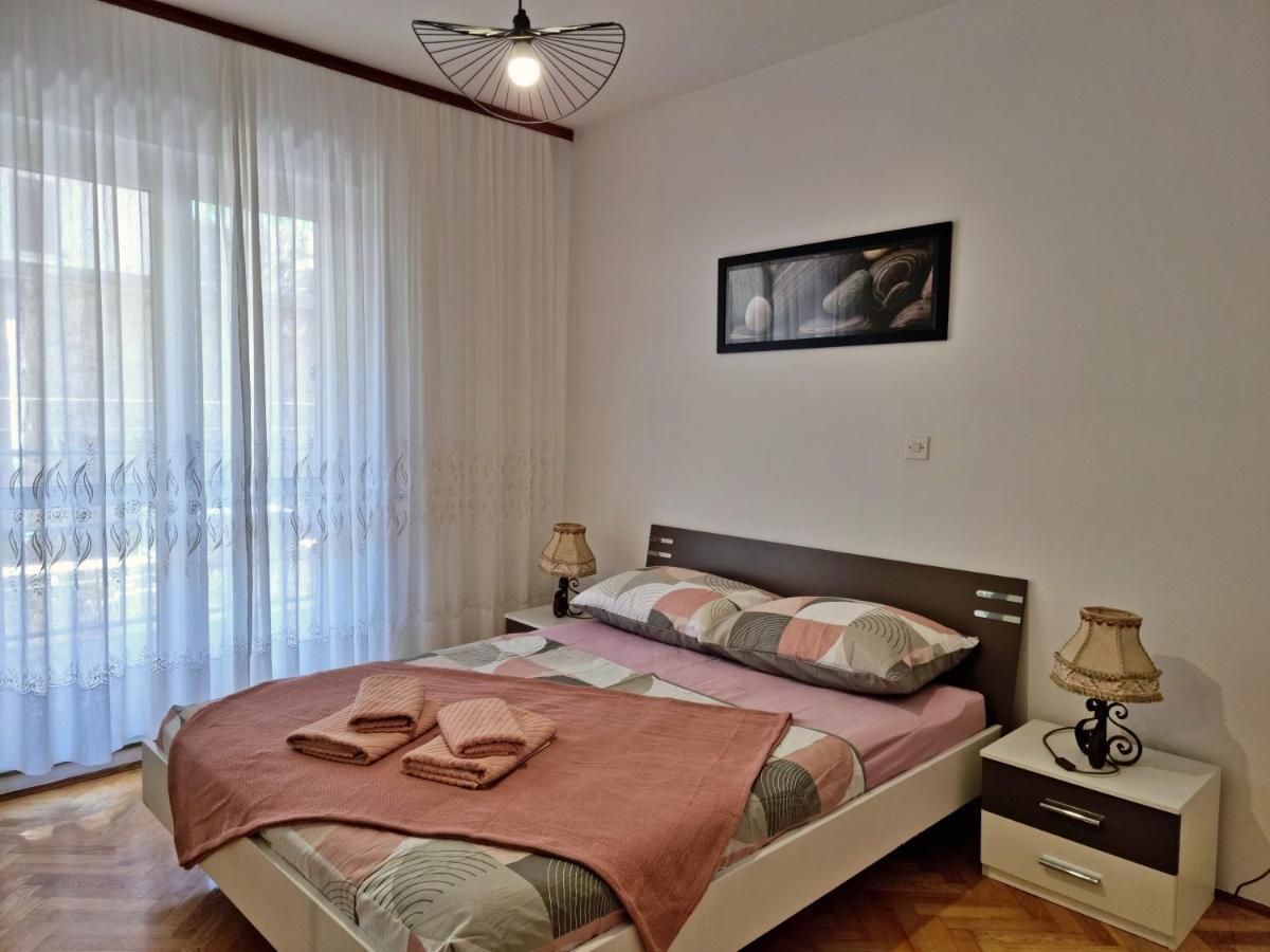 Apartment Hana Omiš Екстериор снимка