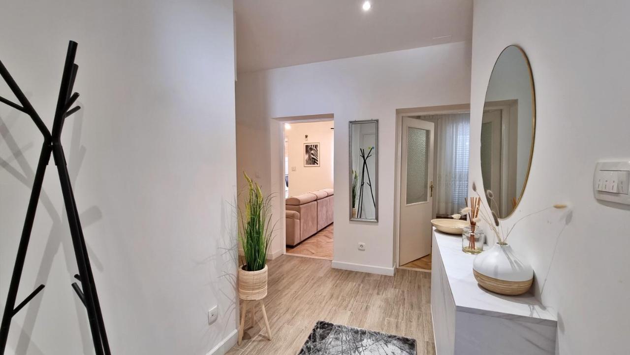 Apartment Hana Omiš Екстериор снимка