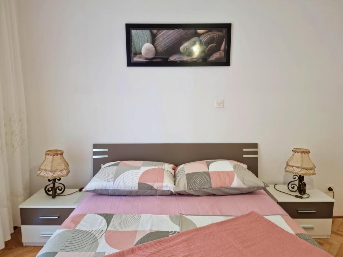 Apartment Hana Omiš Екстериор снимка