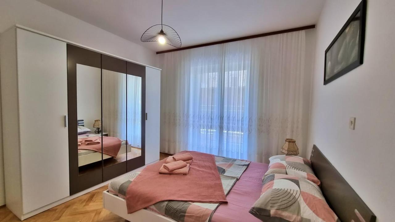 Apartment Hana Omiš Екстериор снимка