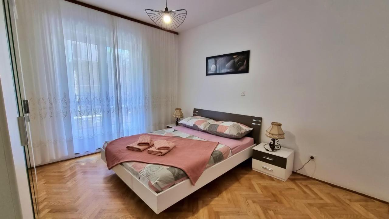 Apartment Hana Omiš Екстериор снимка